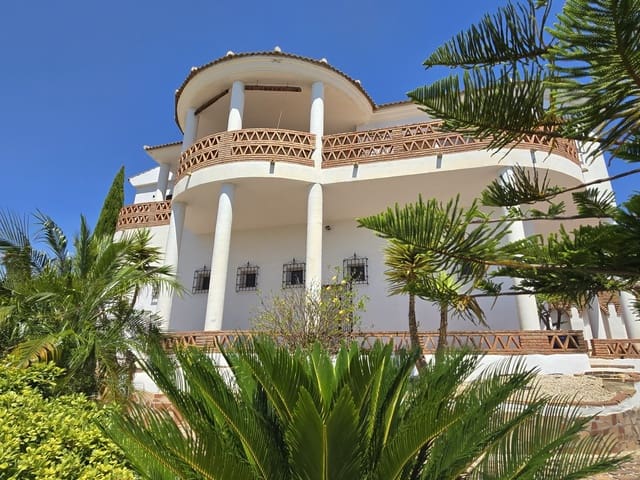 3 soveværelse Villa til salg i Viñuela med swimmingpool garage - € 420.000 (Ref: 8974041)