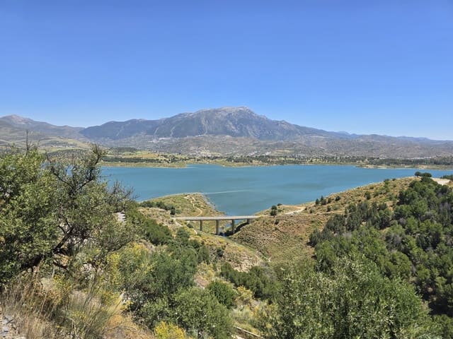 4 soveværelse Villa til salg i Viñuela med swimmingpool garage - € 875.000 (Ref: 8998437)