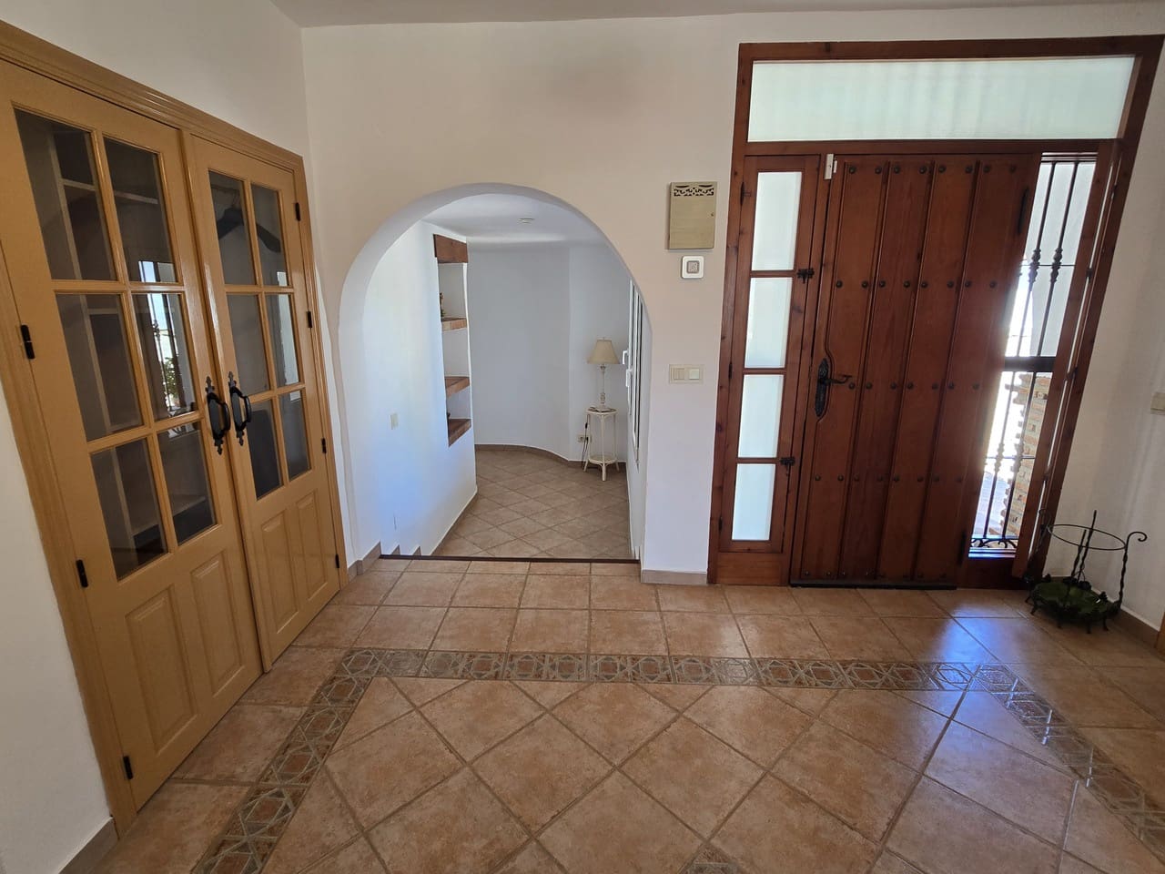 4 soveværelse Villa til salg i Vinuela med swimmingpool garage - € 875.000 (Ref: 8998437)