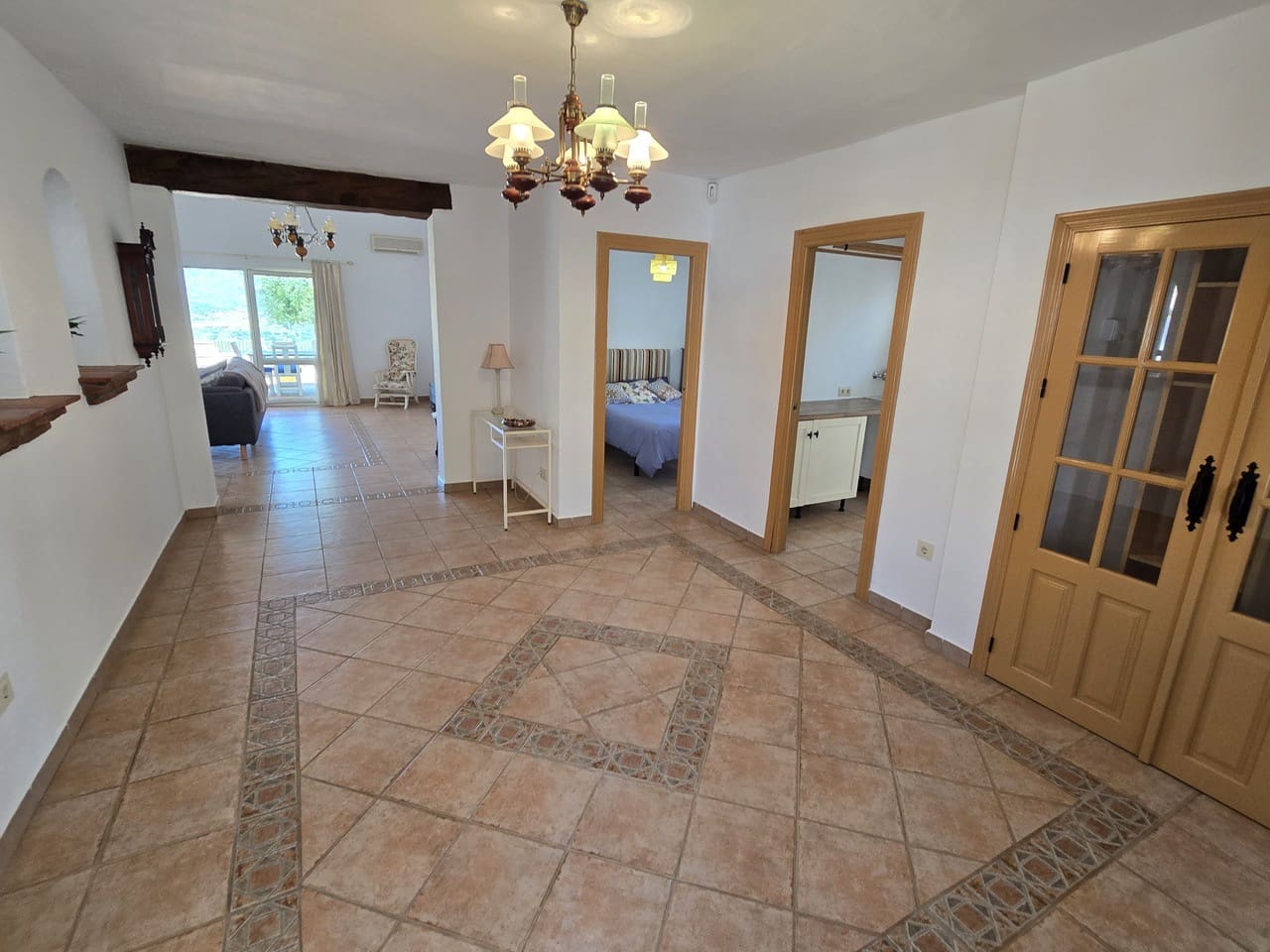 4 soveværelse Villa til salg i Vinuela med swimmingpool garage - € 875.000 (Ref: 8998437)