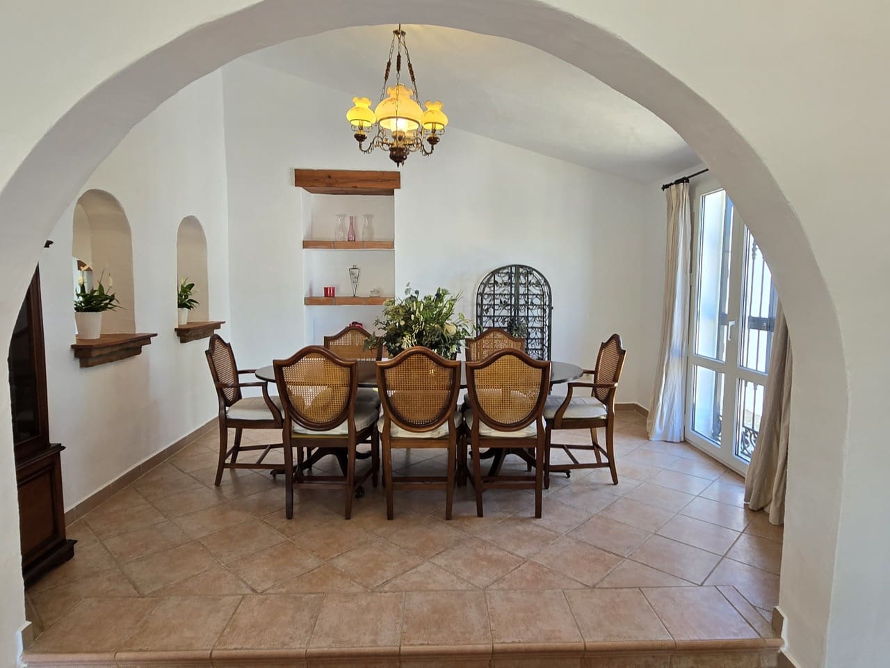 4 soveværelse Villa til salg i Vinuela med swimmingpool garage - € 875.000 (Ref: 8998437)