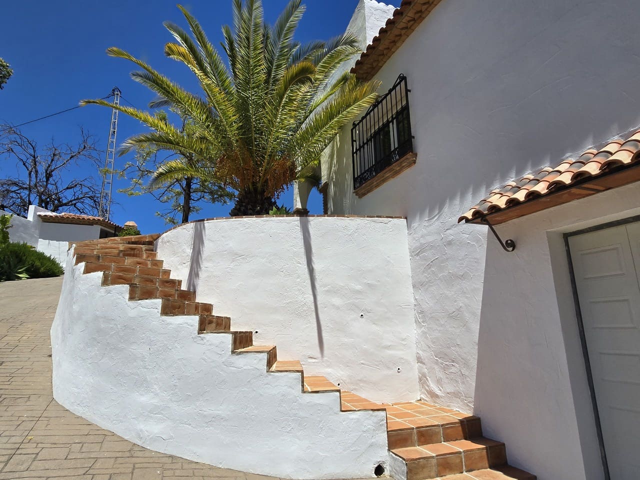 4 soveværelse Villa til salg i Vinuela med swimmingpool garage - € 875.000 (Ref: 8998437)