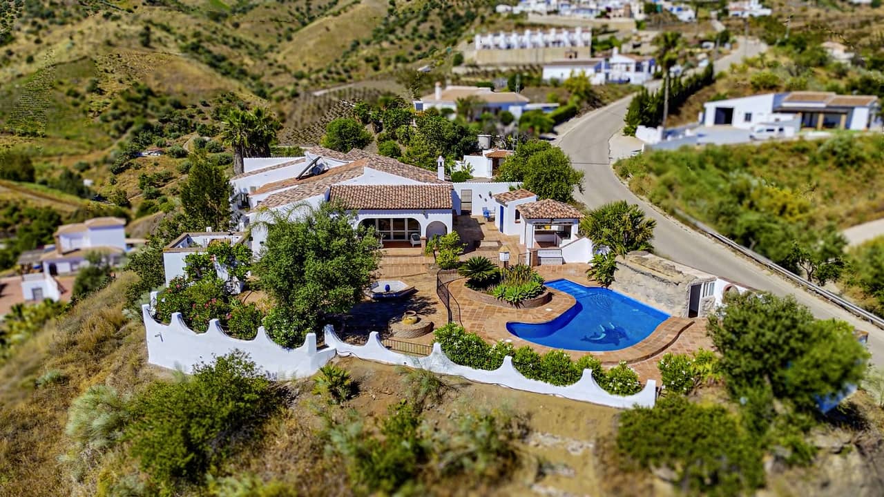 4 soveværelse Villa til salg i Vinuela med swimmingpool garage - € 875.000 (Ref: 8998437)