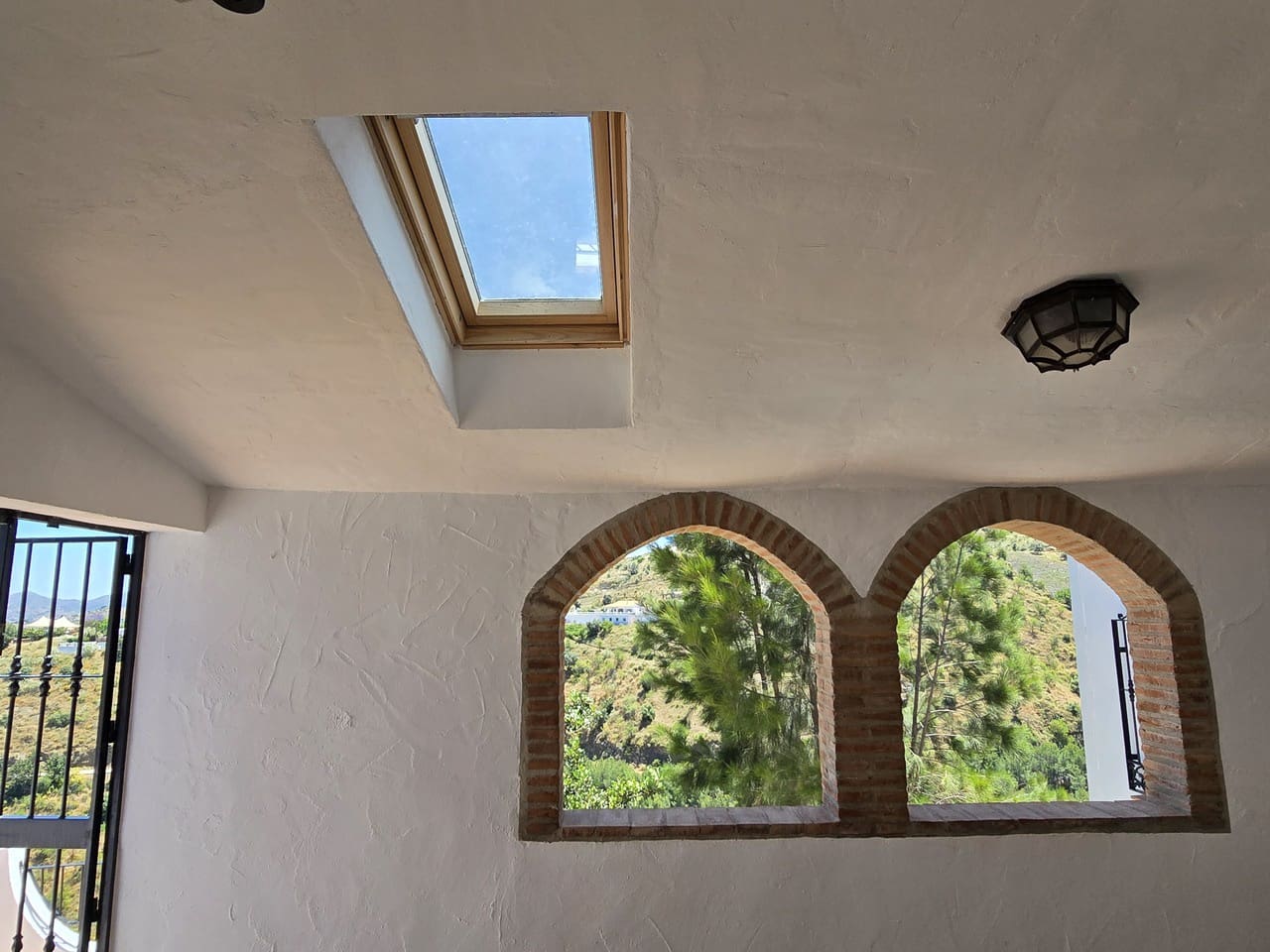 4 bedroom Villa for sale in Vinuela with pool garage - € 875,000 (Ref: 8998437)