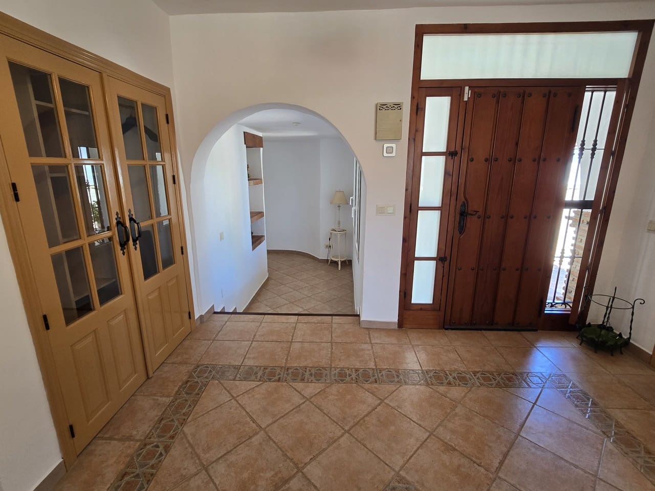 4 bedroom Villa for sale in Vinuela with pool garage - € 875,000 (Ref: 8998437)