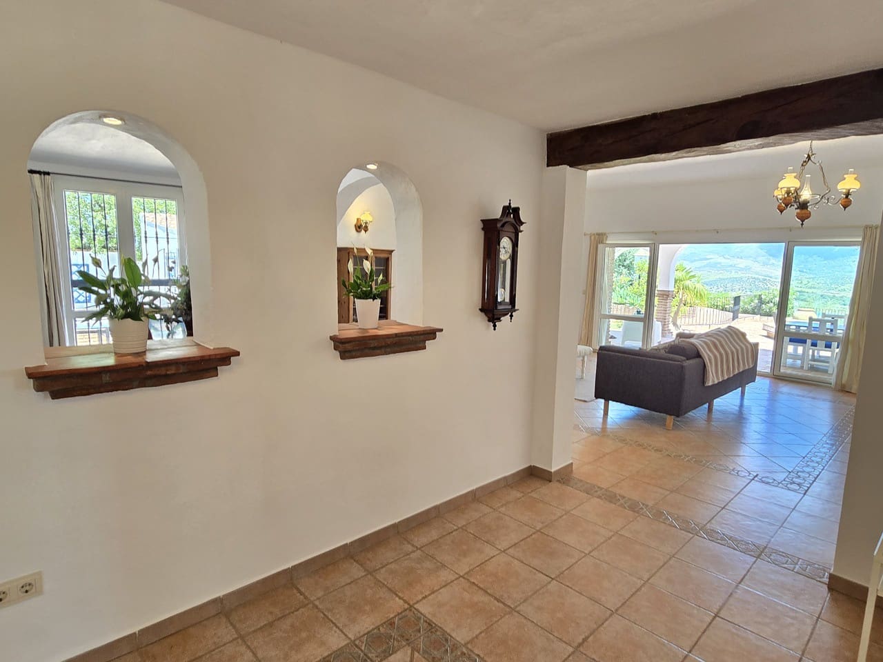 4 bedroom Villa for sale in Vinuela with pool garage - € 875,000 (Ref: 8998437)