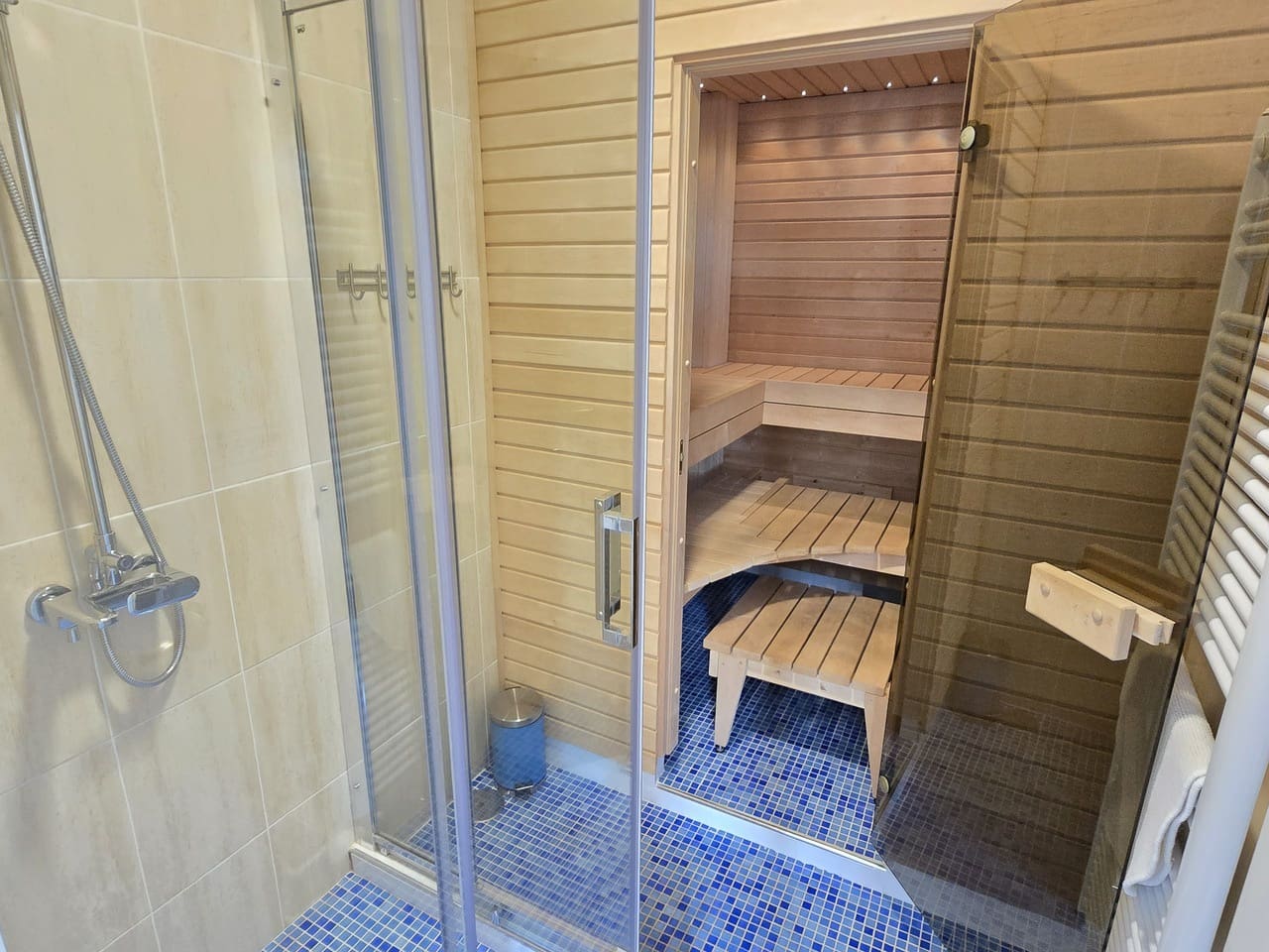 4 soveværelse Villa til salg i Alcaucin med swimmingpool garage - € 795.000 (Ref: 9031458)