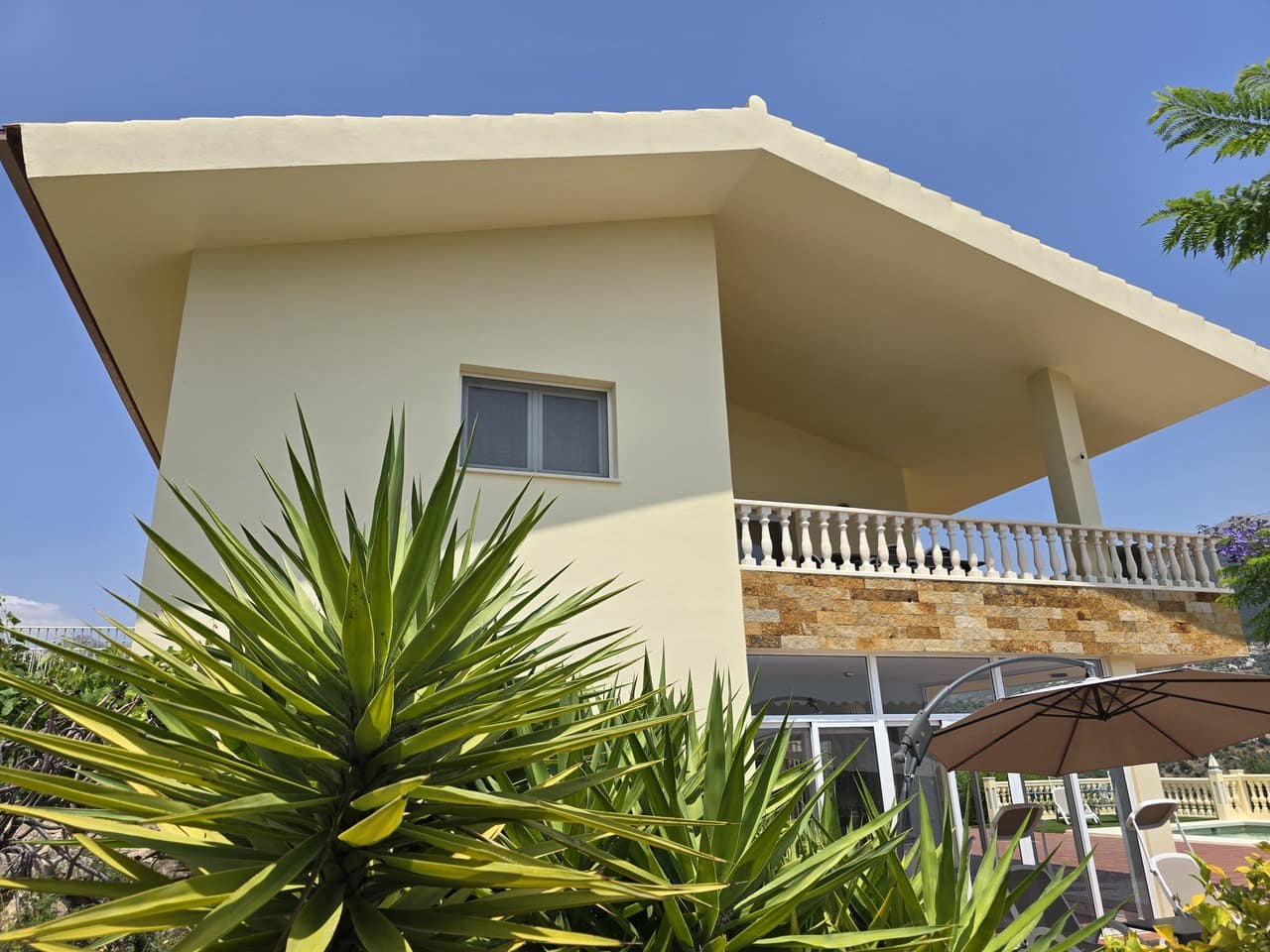 4 soveværelse Villa til salg i Alcaucin med swimmingpool garage - € 795.000 (Ref: 9031458)