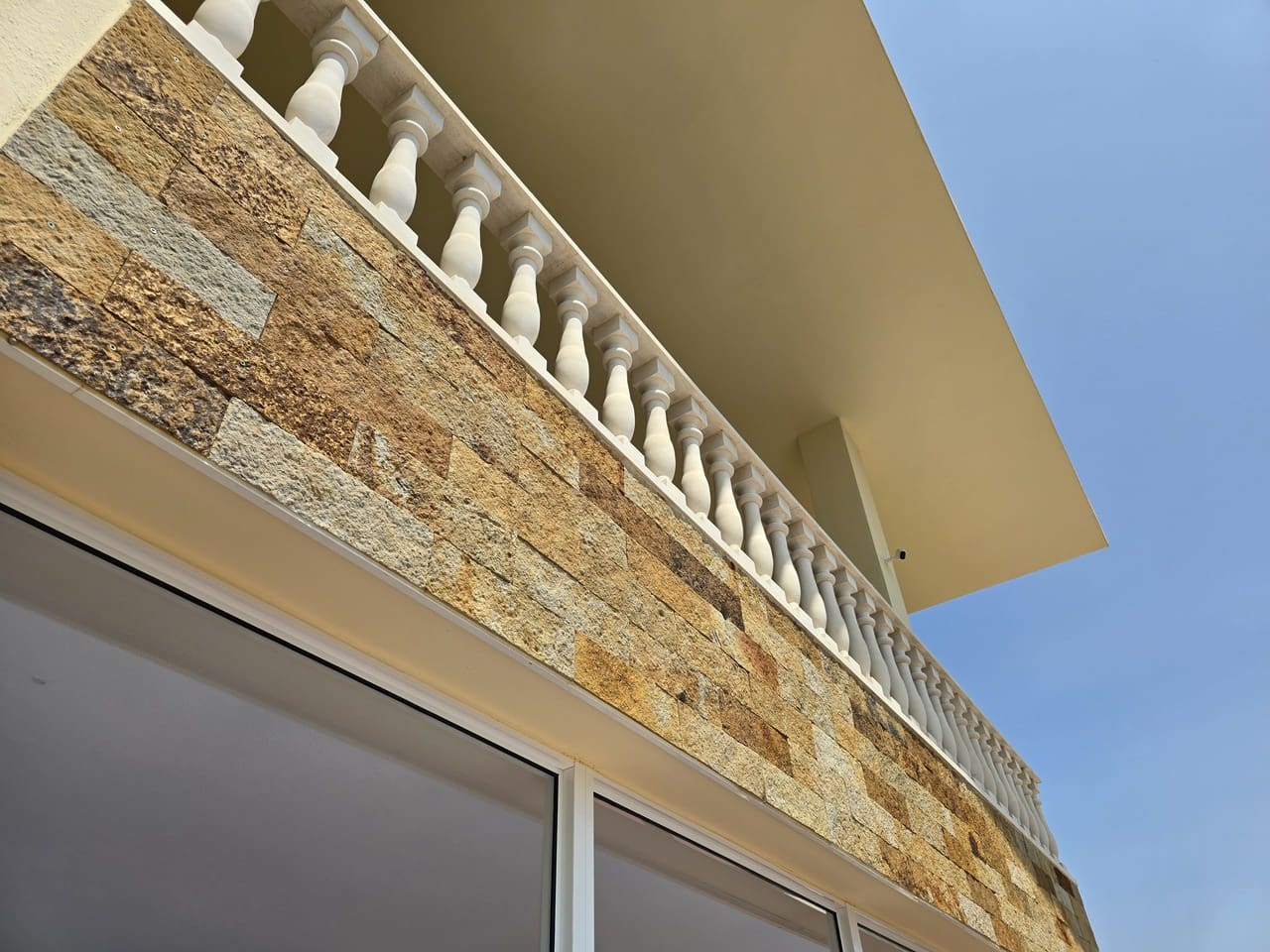 4 soveværelse Villa til salg i Alcaucin med swimmingpool garage - € 795.000 (Ref: 9031458)