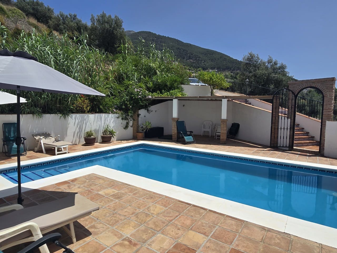 3 soveværelse Villa til salg i Alcaucin med swimmingpool garage - € 589.950 (Ref: 9050717)