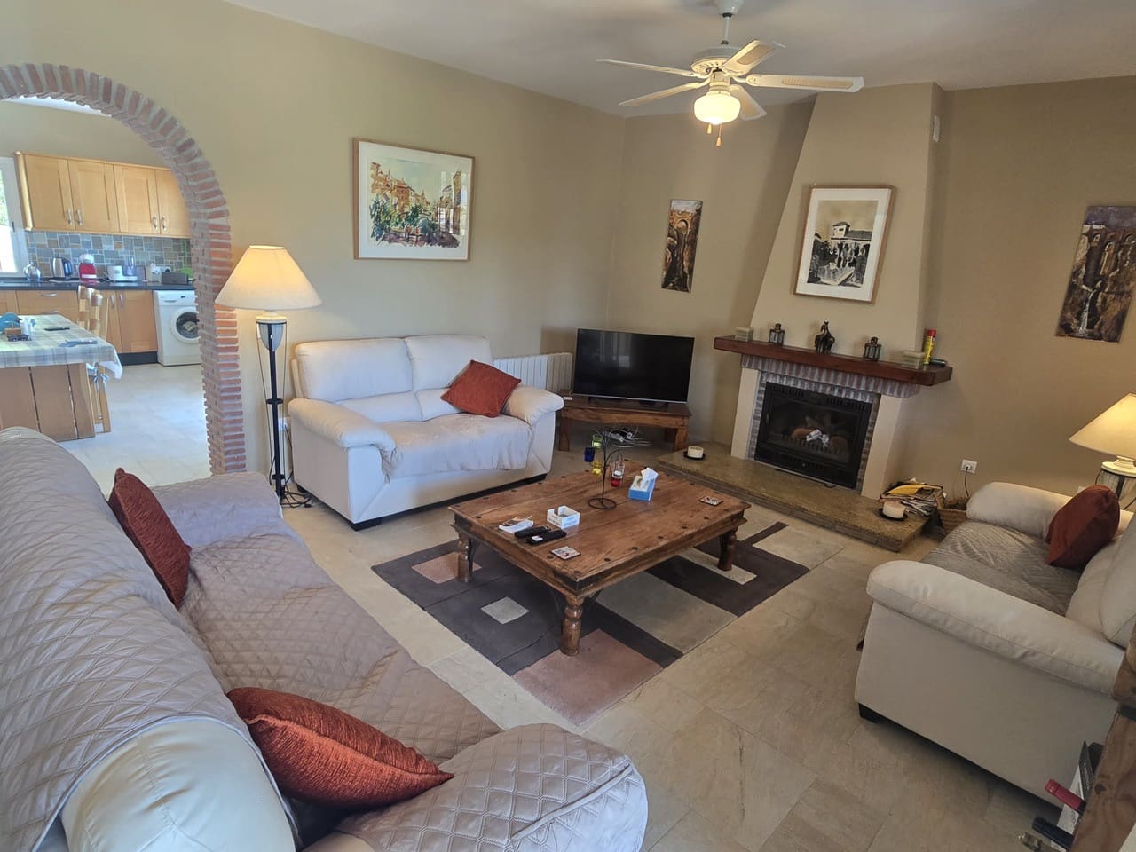 3 soveværelse Villa til salg i Alcaucin med swimmingpool garage - € 589.950 (Ref: 9050717)