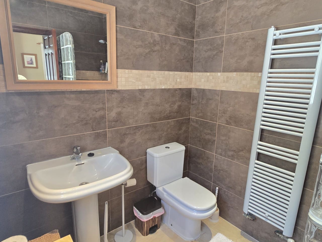 3 soveværelse Villa til salg i Alcaucin med swimmingpool garage - € 589.950 (Ref: 9050717)