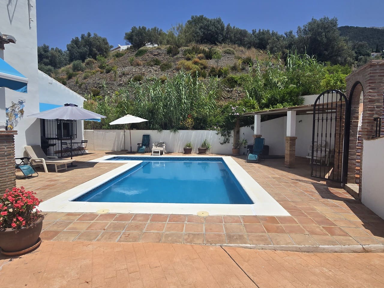 3 soveværelse Villa til salg i Alcaucin med swimmingpool garage - € 589.950 (Ref: 9050717)