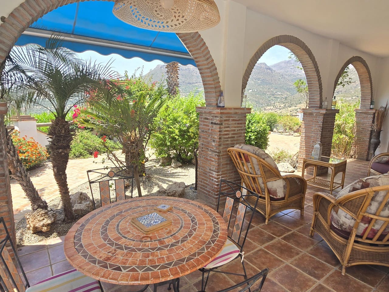 3 soveværelse Villa til salg i Alcaucin med swimmingpool garage - € 589.950 (Ref: 9050717)