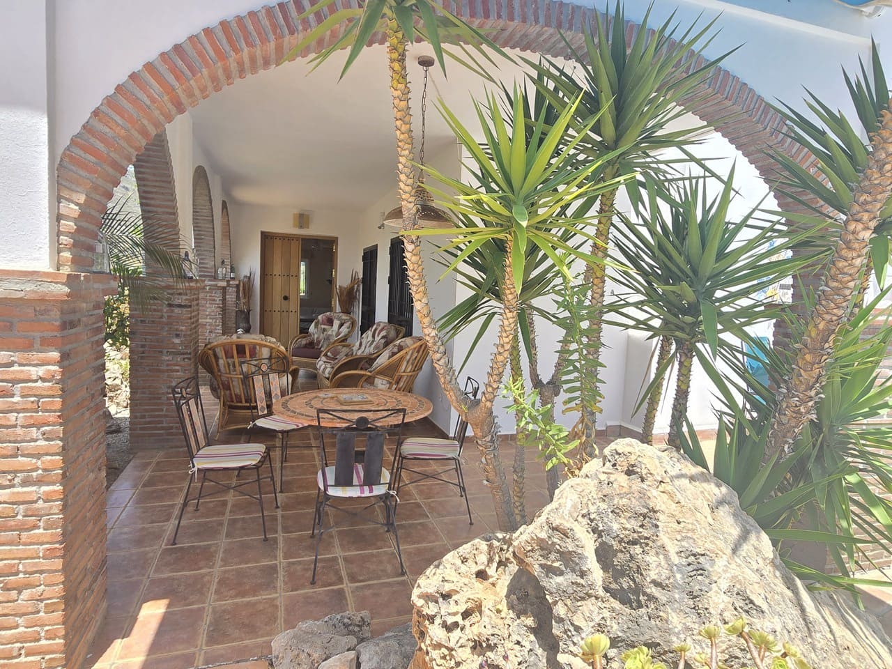 3 soveværelse Villa til salg i Alcaucin med swimmingpool garage - € 589.950 (Ref: 9050717)