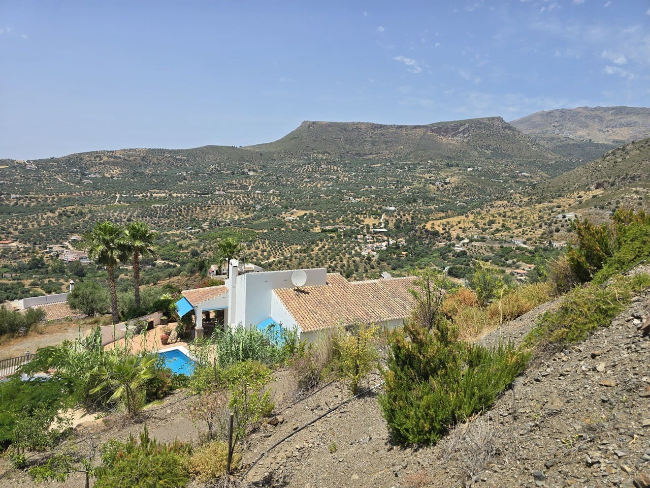 3 soveværelse Villa til salg i Alcaucin med swimmingpool garage - € 589.950 (Ref: 9050717)