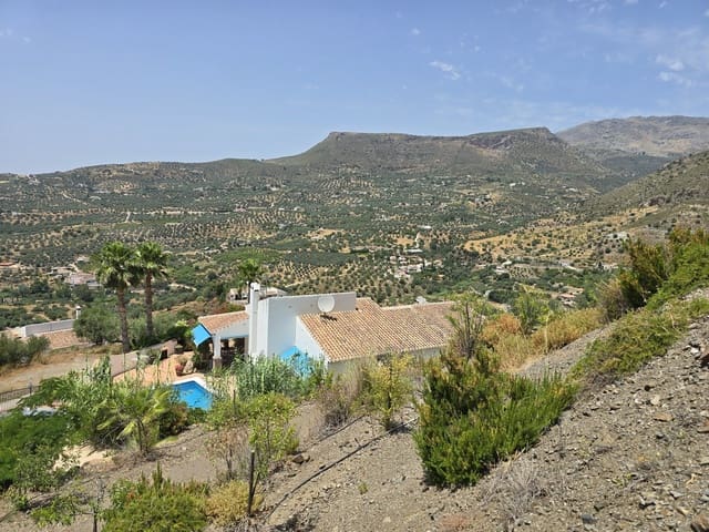 3 sypialnia Willa na sprzedaż w Alcaucín z basenem garażem - 589 950 € (Ref: 9050717)