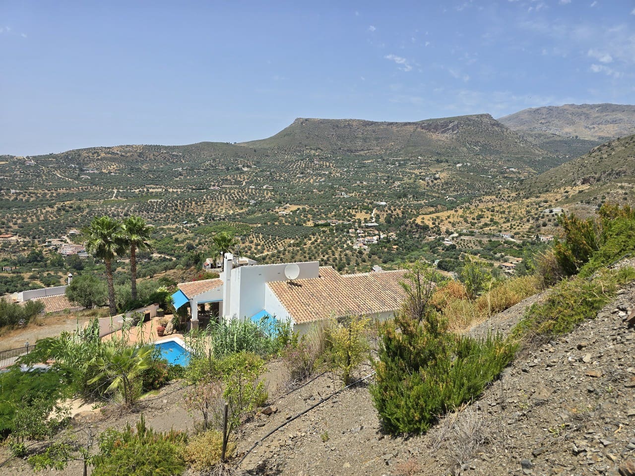 3 soveværelse Villa til salg i Alcaucin med swimmingpool garage - € 545.000 (Ref: 9050717)