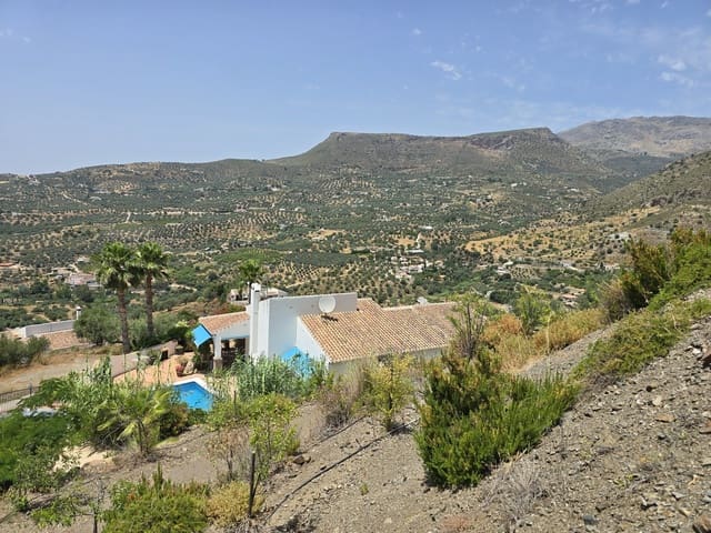 3 soverom Villa til salgs i Alcaucín med svømmebasseng garasje - € 545 000 (Ref: 9050717)