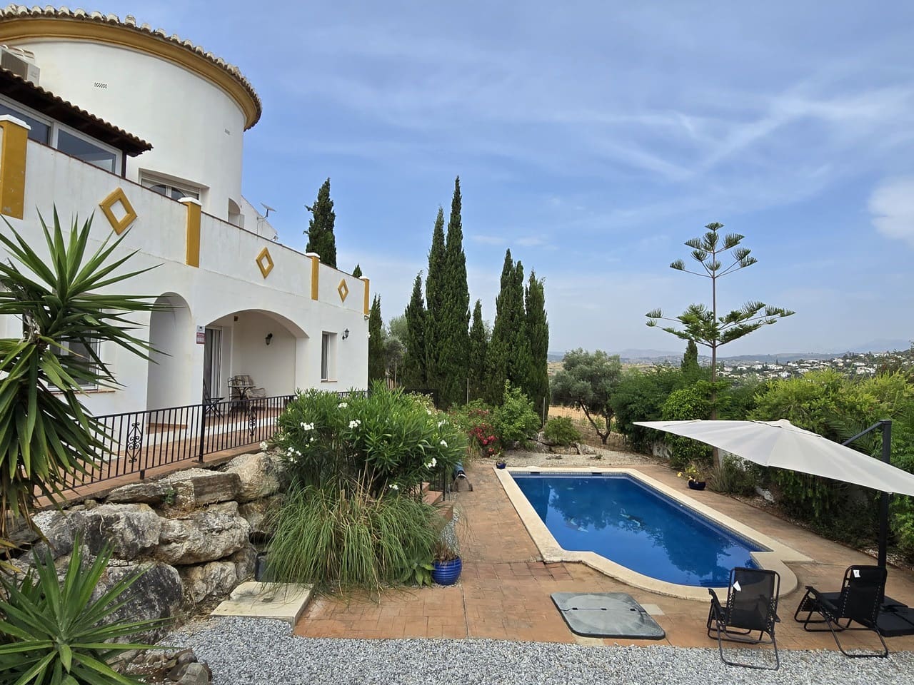 3 soveværelse Villa til salg i Alcaucin med swimmingpool garage - € 345.000 (Ref: 9061538)