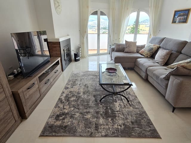 3 soveværelse Villa til salg i Alcaucín med swimmingpool garage - € 379.950 (Ref: 9061538)