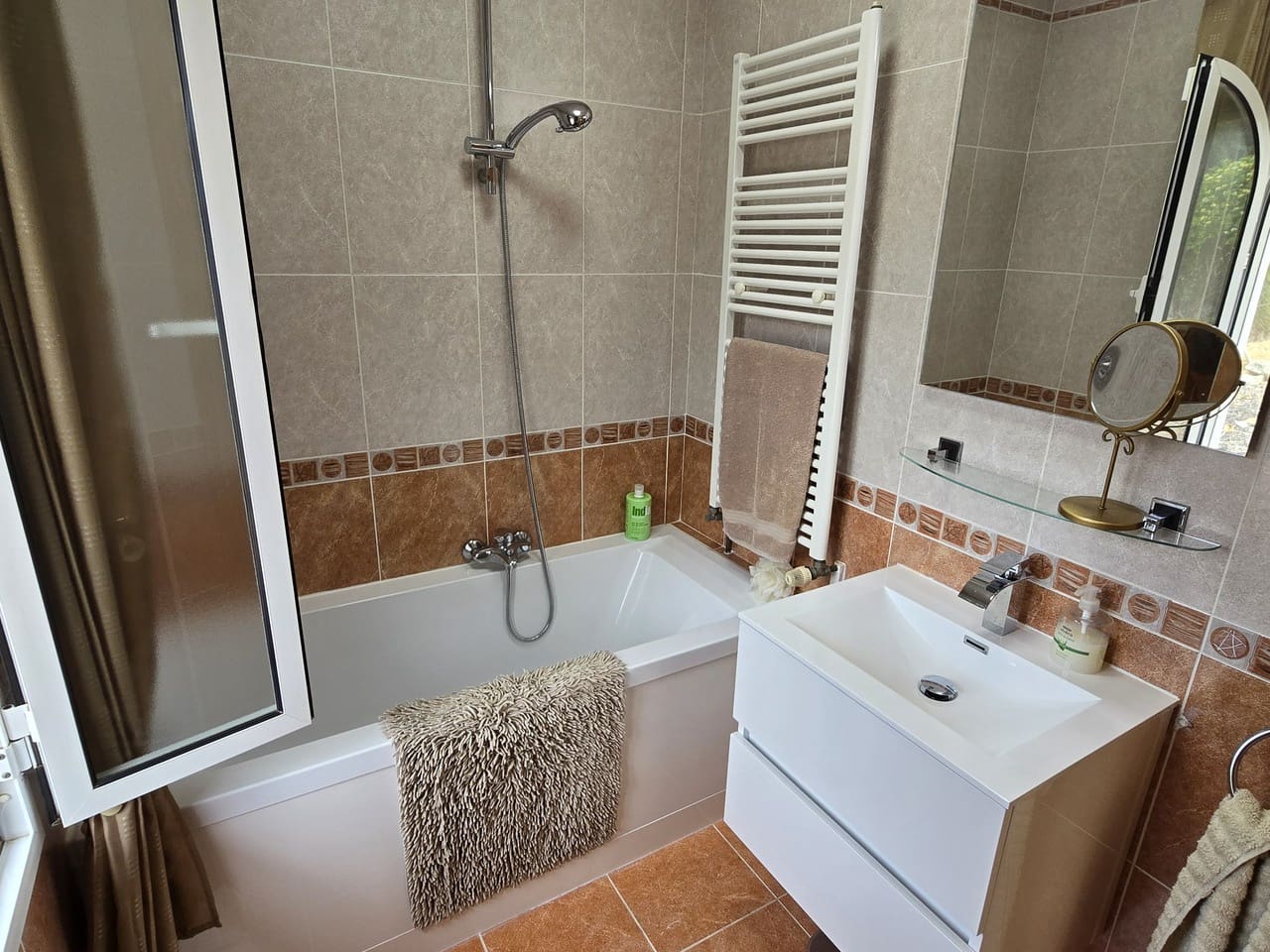 3 soveværelse Villa til salg i Alcaucin med swimmingpool garage - € 345.000 (Ref: 9061538)