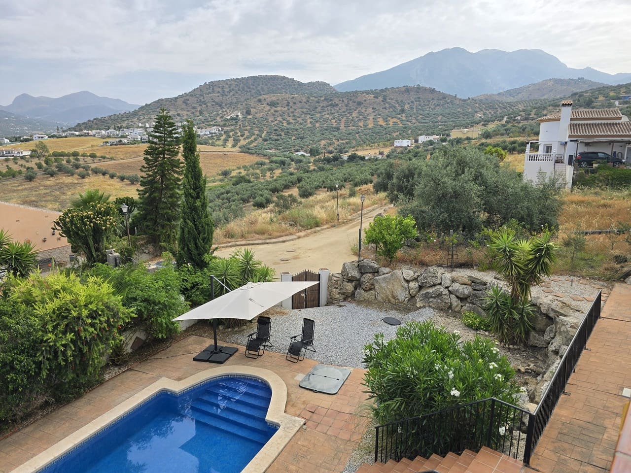 3 soveværelse Villa til salg i Alcaucin med swimmingpool garage - € 345.000 (Ref: 9061538)