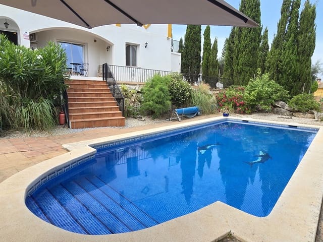 3 sypialnia Willa na sprzedaż w Alcaucín z basenem garażem - 345 000 € (Ref: 9061538)