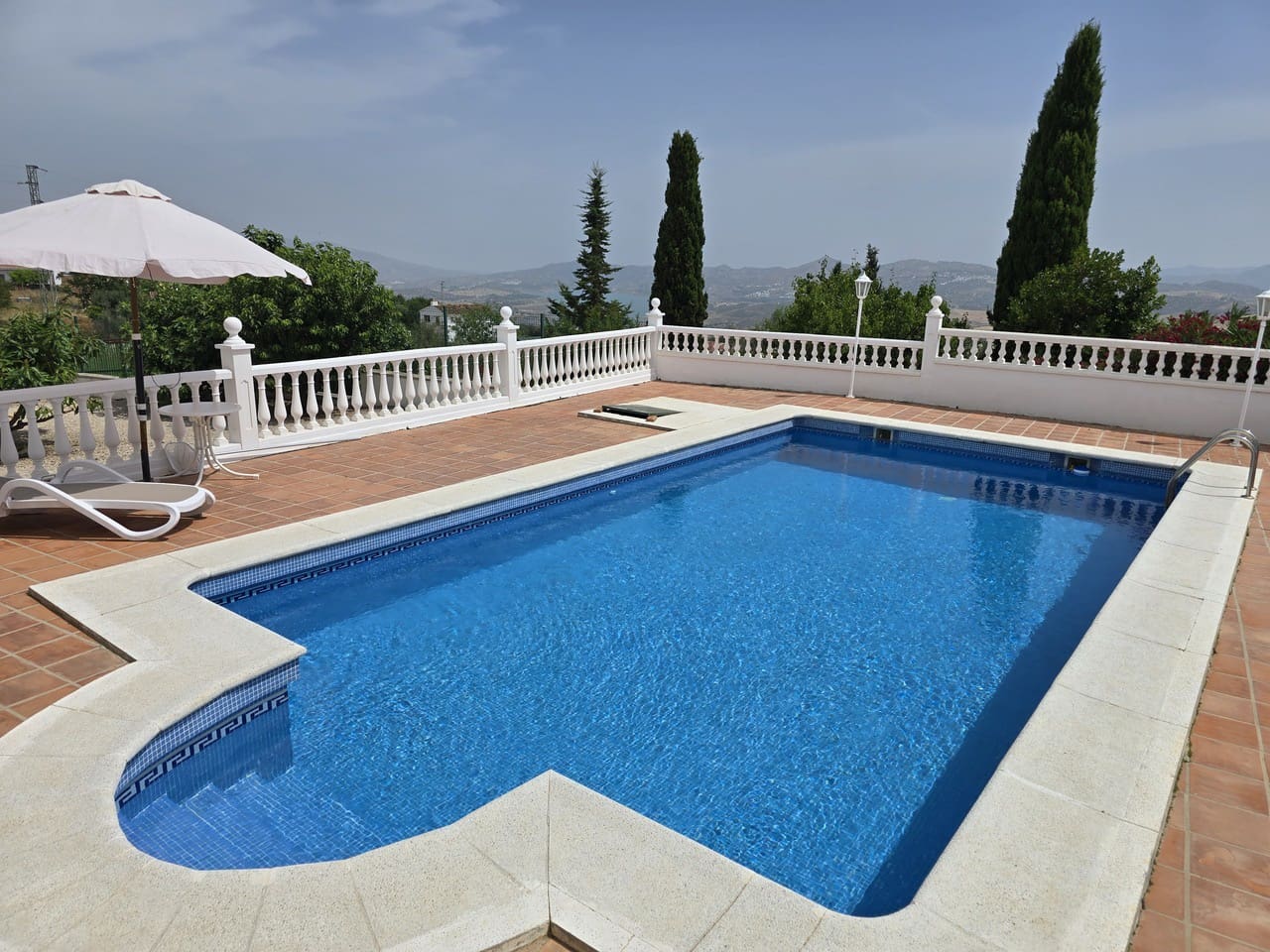 4 bedroom Villa for sale in Periana with pool - € 475,000 (Ref: 9064392)