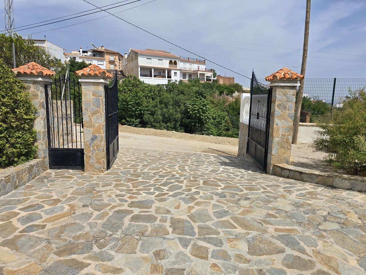 4 bedroom Villa for sale in Periana with pool - € 475,000 (Ref: 9064392)