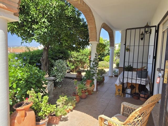 3 sovrum Villa till salu i Venta Baja, Alcaucín med pool garage - 325 000 € (Ref: 9108162)