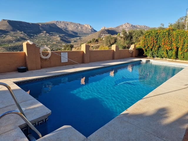 3 sovrum Hus till salu i Alcaucín med pool garage - 160 000 € (Ref: 9161696)