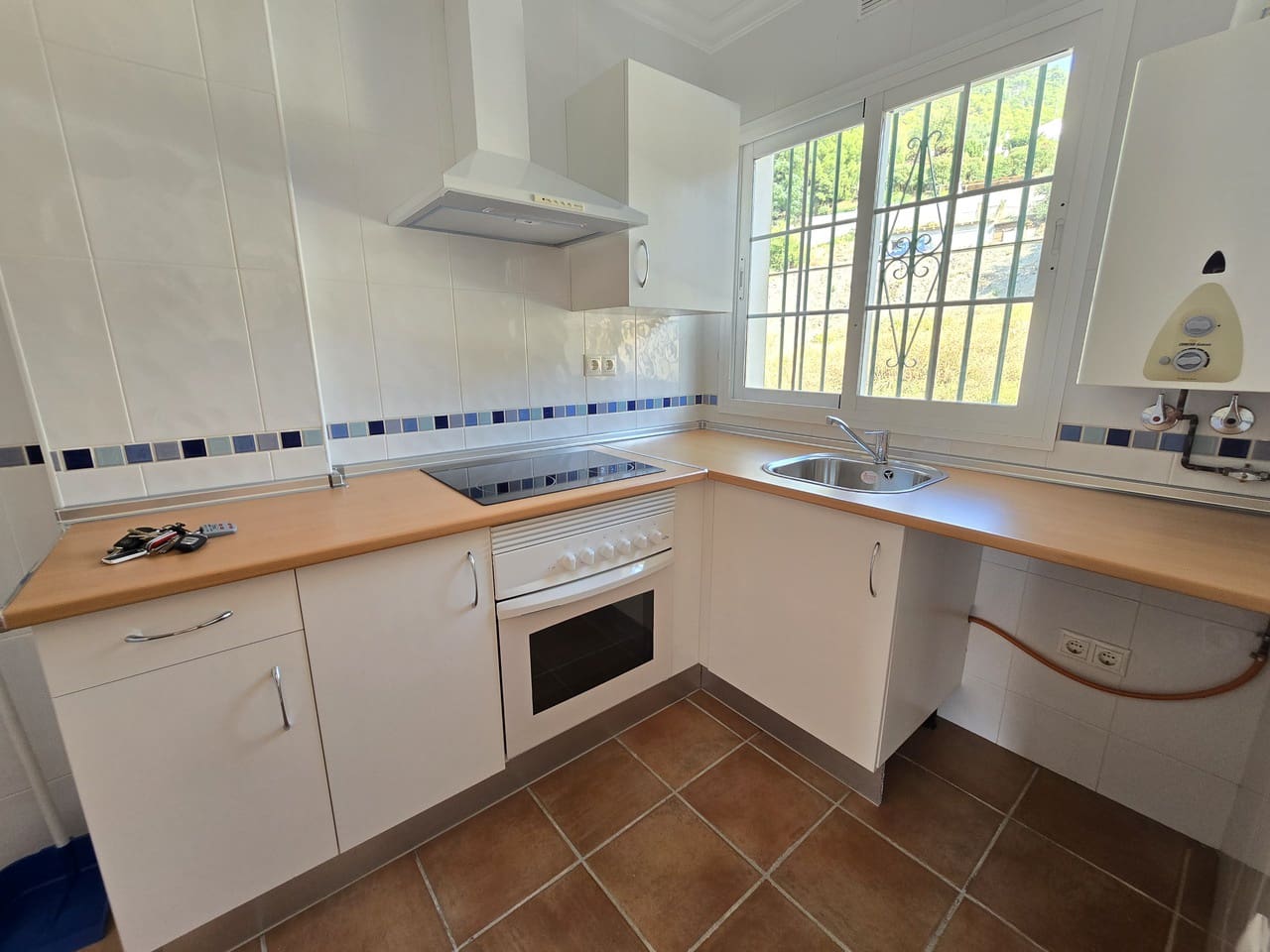 3 sovrum Hus till salu i Alcaucin med pool garage - 160 000 € (Ref: 9161696)