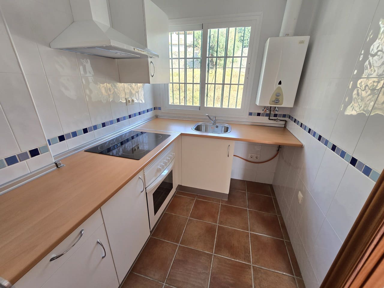 3 sovrum Hus till salu i Alcaucin med pool garage - 160 000 € (Ref: 9161696)