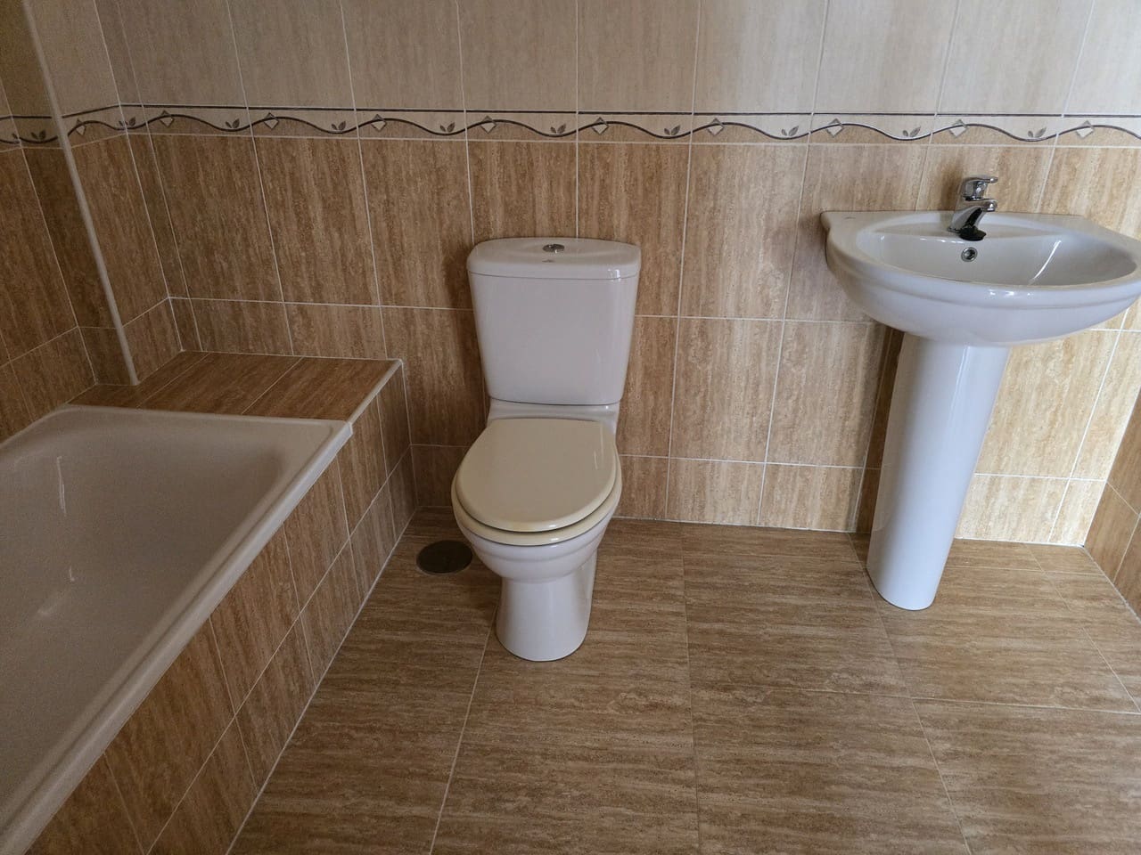 3 sovrum Hus till salu i Alcaucin med pool garage - 160 000 € (Ref: 9161696)