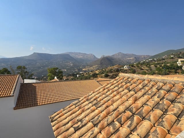 3 sovrum Hus till salu i Alcaucín med pool garage - 160 000 € (Ref: 9161696)