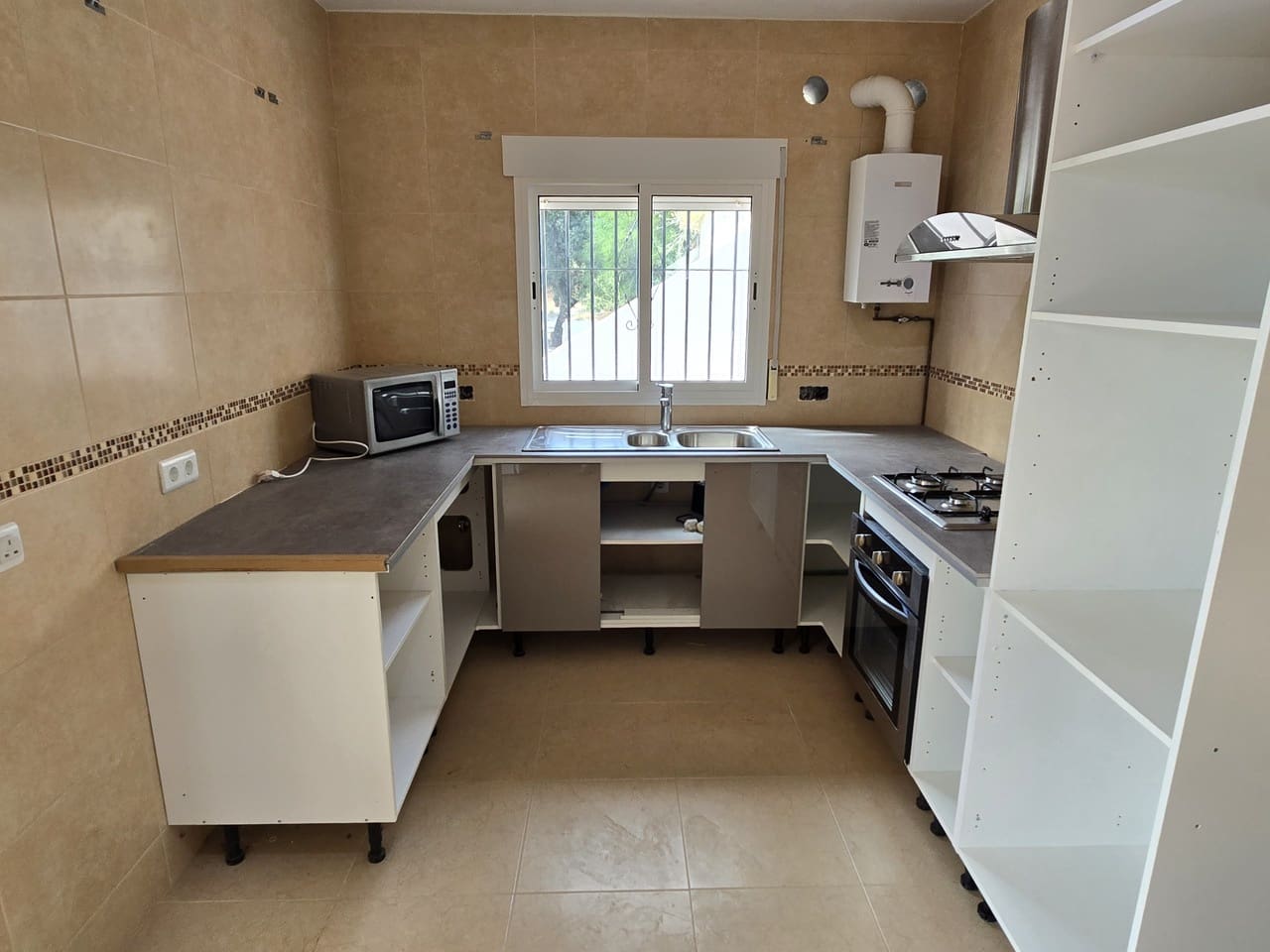 3 soveværelse Villa til salg i Vinuela med swimmingpool garage - € 339.950 (Ref: 9163138)