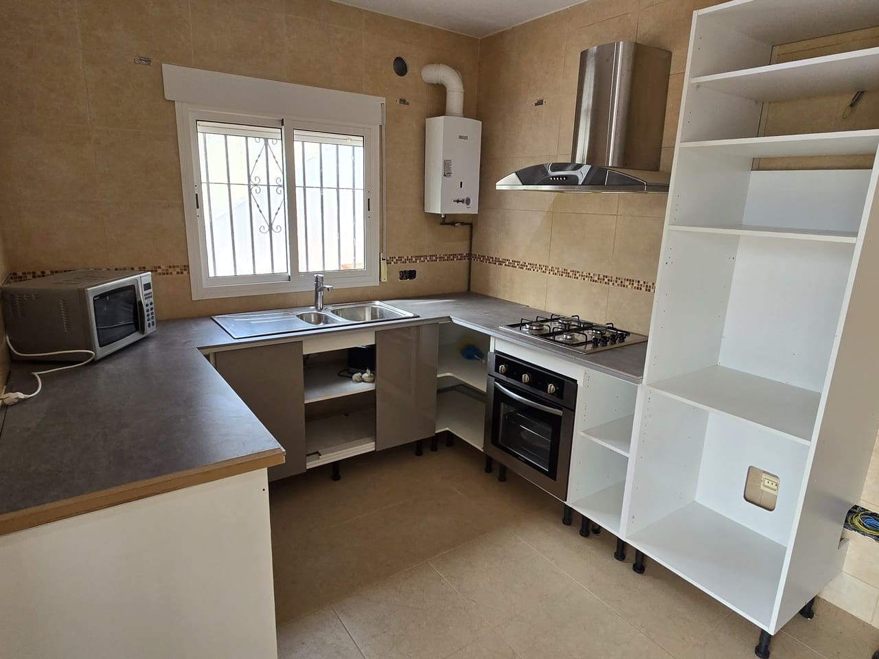 3 soveværelse Villa til salg i Vinuela med swimmingpool garage - € 339.950 (Ref: 9163138)