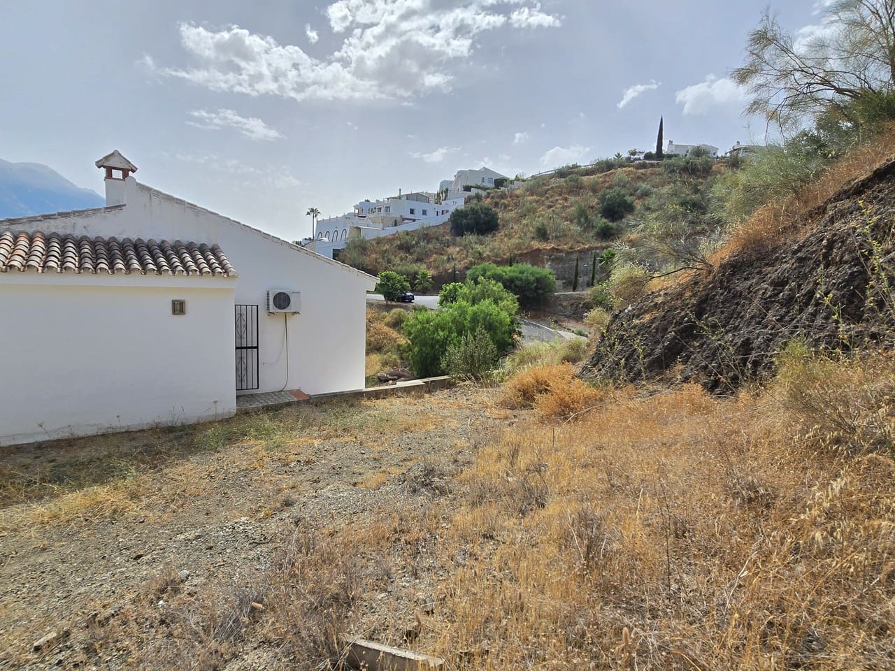 3 soveværelse Villa til salg i Vinuela med swimmingpool garage - € 339.950 (Ref: 9163138)