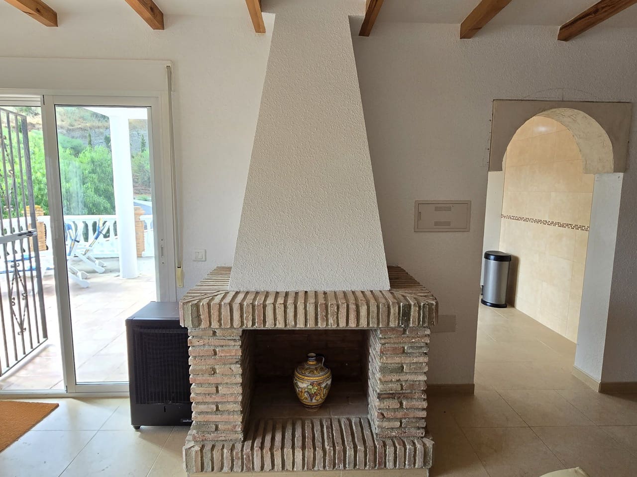 3 soveværelse Villa til salg i Vinuela med swimmingpool garage - € 339.950 (Ref: 9163138)