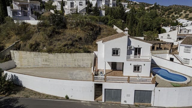 3 soveværelse Villa til salg i Viñuela med swimmingpool garage - € 339.950 (Ref: 9163138)