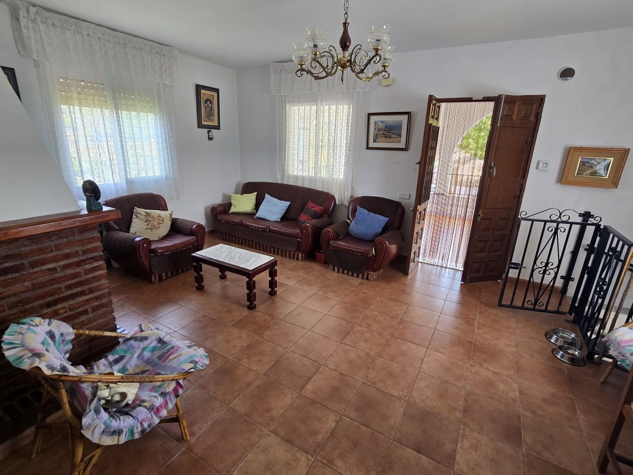 4 sovrum Hus till salu i Alcaucin med pool garage - 369 950 € (Ref: 9164363)