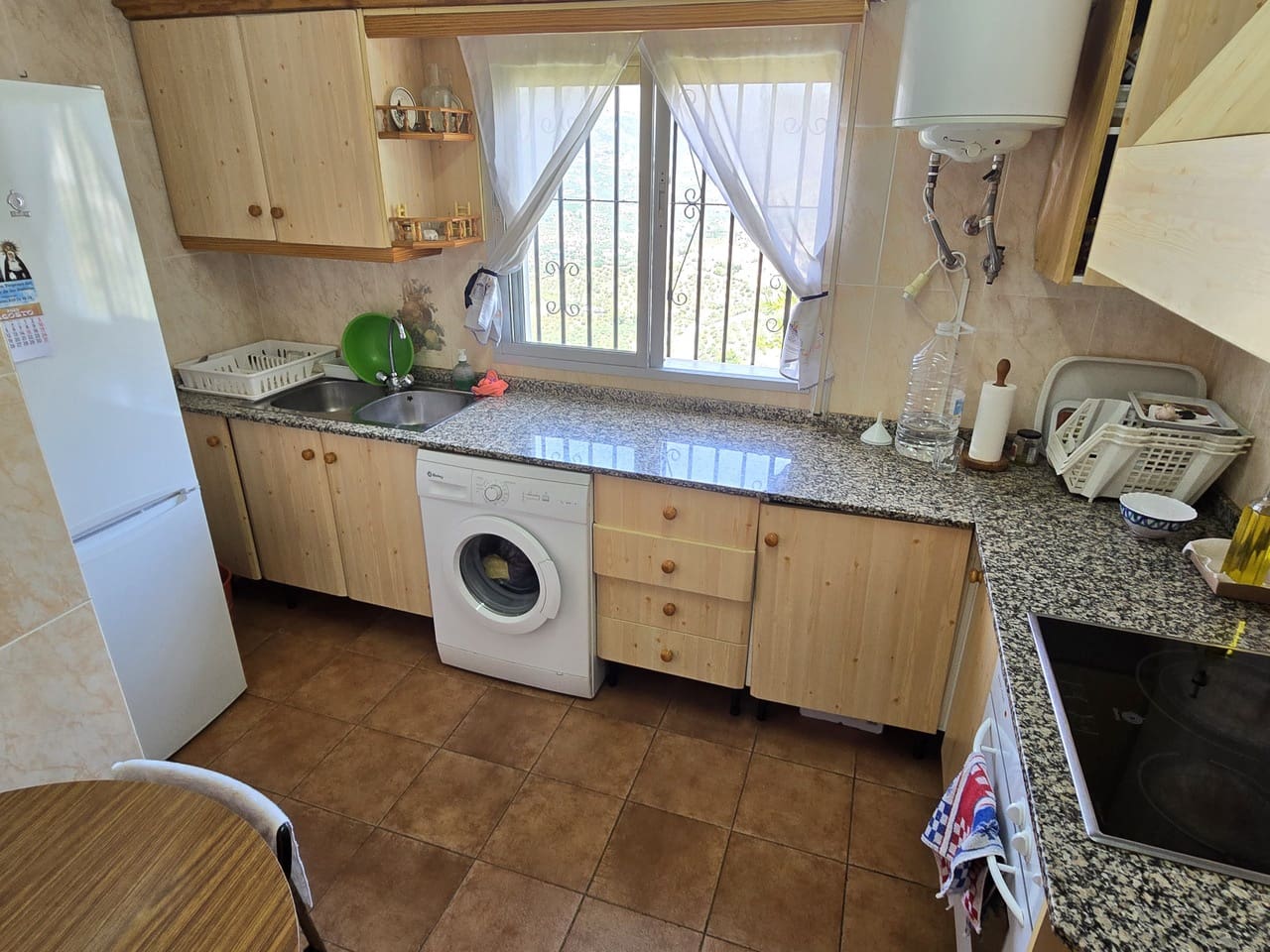 4 sovrum Hus till salu i Alcaucin med pool garage - 369 950 € (Ref: 9164363)