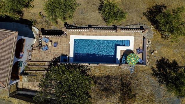 4 sovrum Hus till salu i Alcaucín med pool garage - 369 950 € (Ref: 9164363)