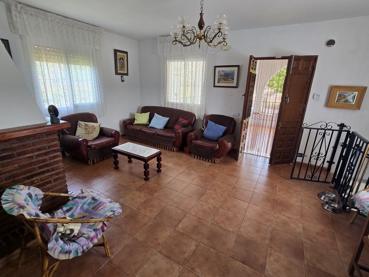 4 soverom Hus til salgs i Alcaucin med svømmebasseng garasje - € 369 950 (Ref: 9164363)