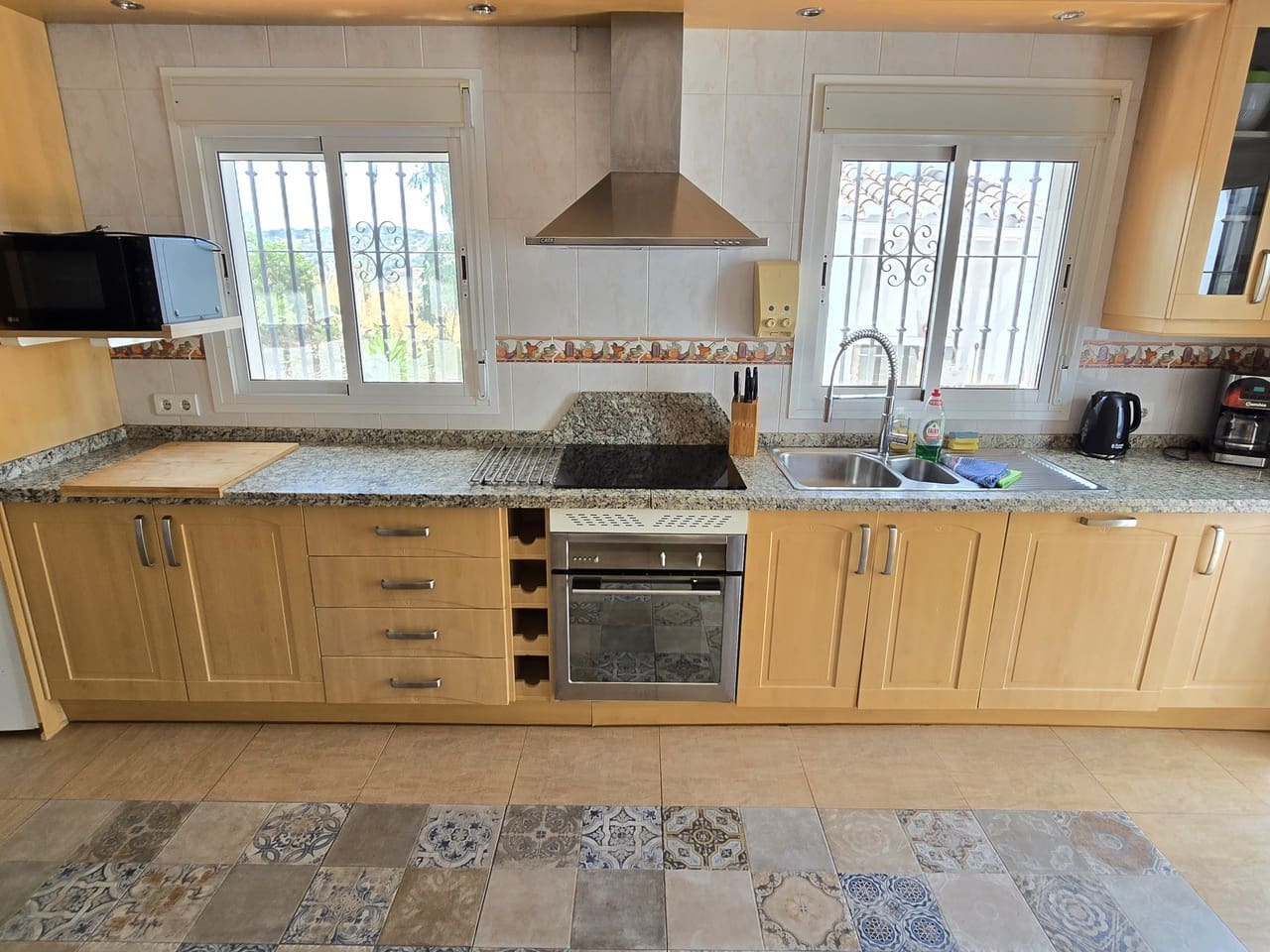 4 soveværelse Villa til salg i Vinuela med swimmingpool garage - € 649.000 (Ref: 9190514)