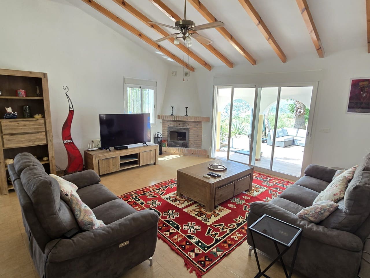 4 soveværelse Villa til salg i Vinuela med swimmingpool garage - € 649.000 (Ref: 9190514)