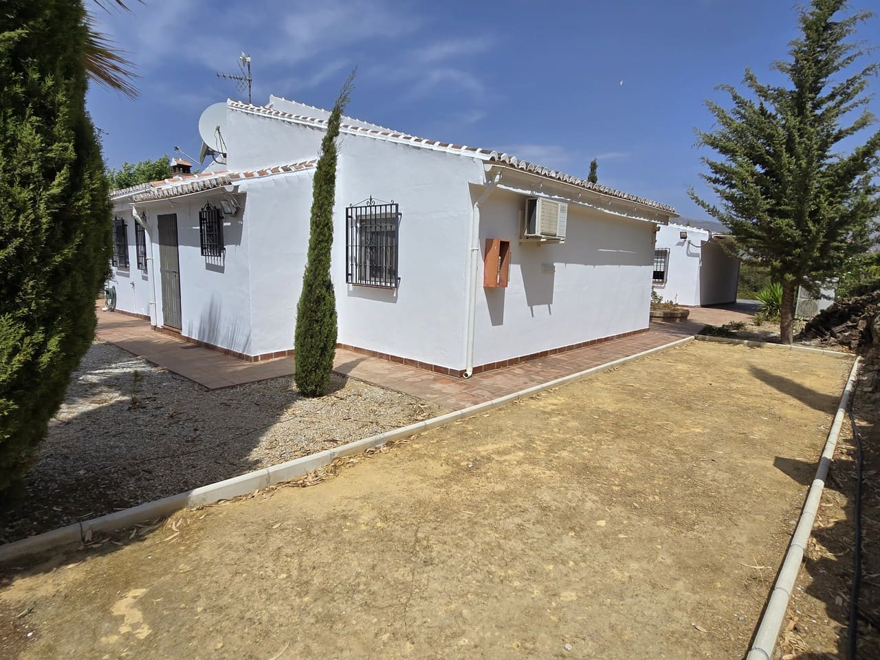 4 sovrum Villa till salu i Vinuela med pool garage - 649 000 € (Ref: 9190514)