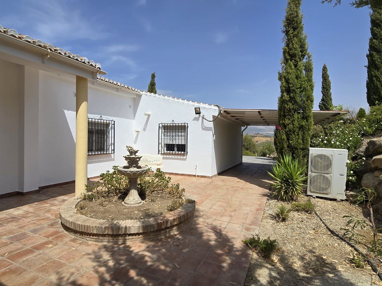 4 sovrum Villa till salu i Vinuela med pool garage - 649 000 € (Ref: 9190514)
