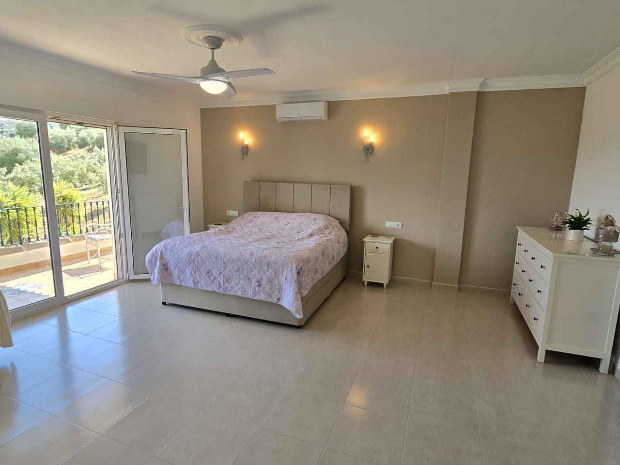 4 bedroom Villa for sale in Los Romanes with pool garage - € 795,000 (Ref: 9278485)